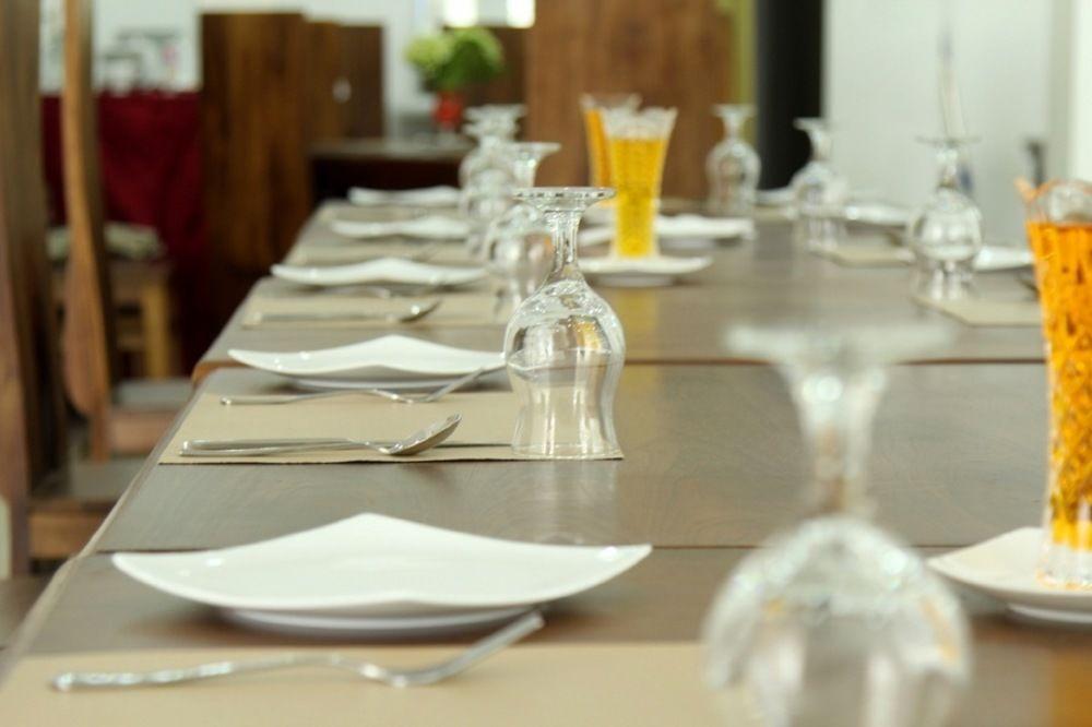 The Queensburry City Hotel Нувара-Элия Экстерьер фото